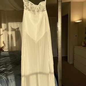 Womens Small White Floral Romper Dress!